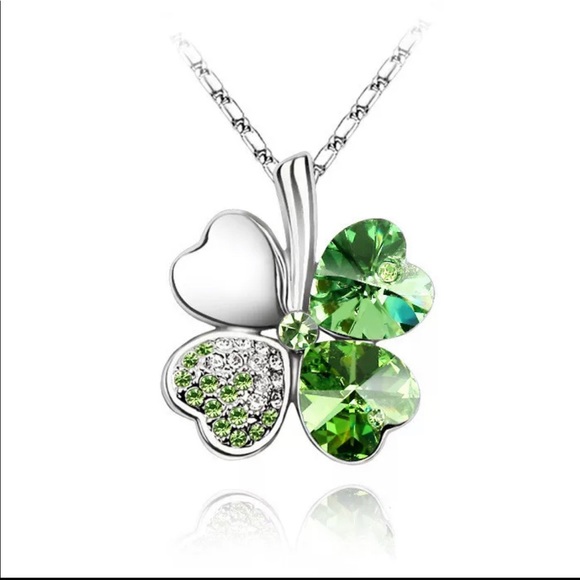 (last 1)✨Green Four Heart Clover necklace with crystal elements- length 16in - Picture 2 of 8